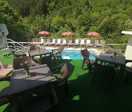 Shipkovo Hills בית הארחה *